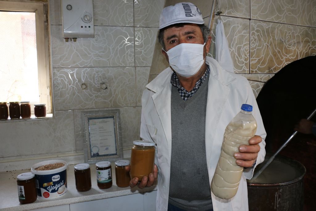 UĞUT TATLISININ TADINI YAŞATIYORLAR