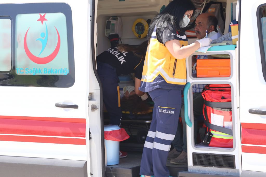 ÜNİVERSİTE YOLUNDA ÖLÜMDEN DÖNDÜ