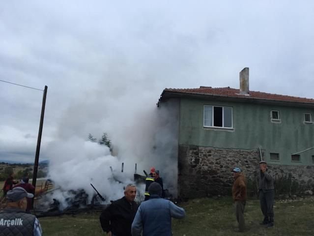 YANGIN KÜLE ÇEVİRDİ..