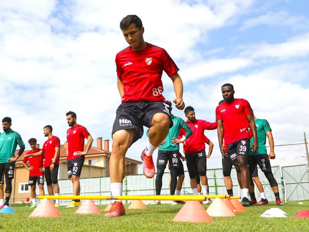 YENİ TRANSFERLER KAMPA KATILDI