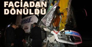 OTOBÜS ARIZA YAPAN KAMYONA ÇARPTI