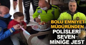 POLİSLERİ SEVEN MİNİĞE JEST