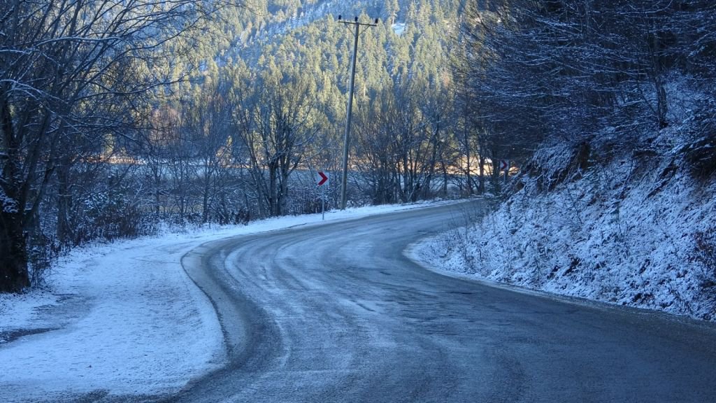 ABANT BEYAZ ÖRTÜYLE KAPLANDI