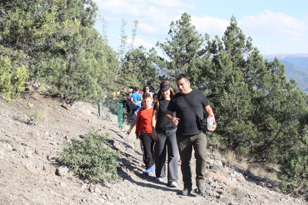 BİNLERCE YILLIK FOSİLLERİ MERAKLA İNCELEDİLER