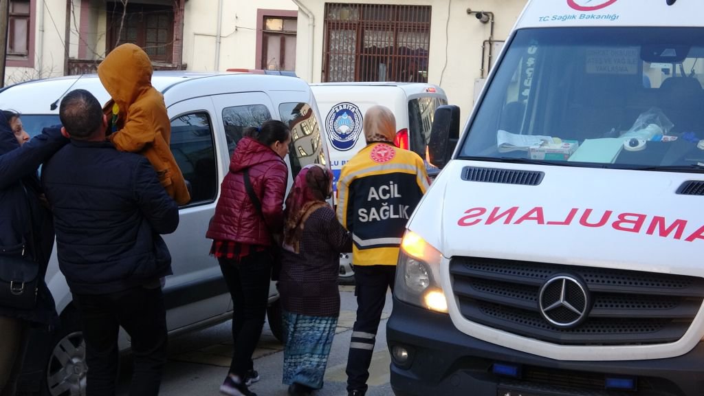 BOLU'DA APARTMANIN BODRUMUNDA ÇIKAN YANGINDA MAHSUR KALDI