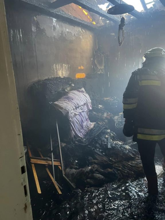 BOLU’DA EV VE SAMANLIK ALEV ALEV YANDI