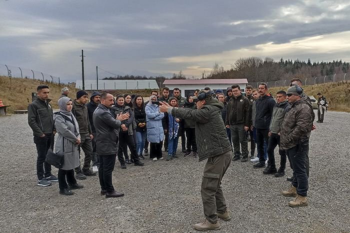 BOLU'DA ORMANCILARA SİLAH EĞİTİMİ VERİLDİ