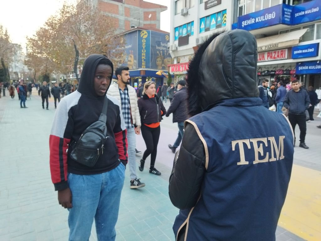 POLİSTEN YABANCI UYRUKLULARA SIKI DENETİM