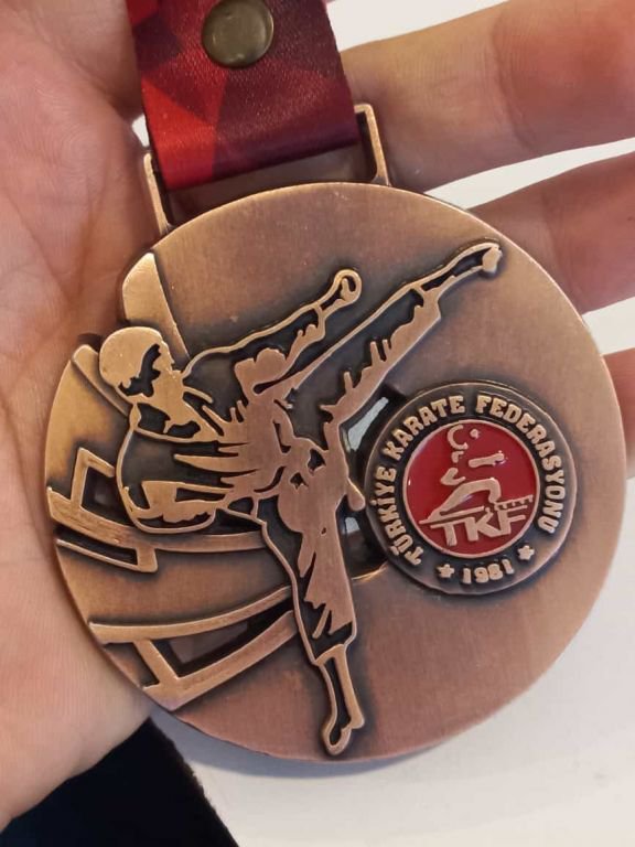 BOLU’NUN GURURU OLDU…ALKIŞLAR BERKAY’A