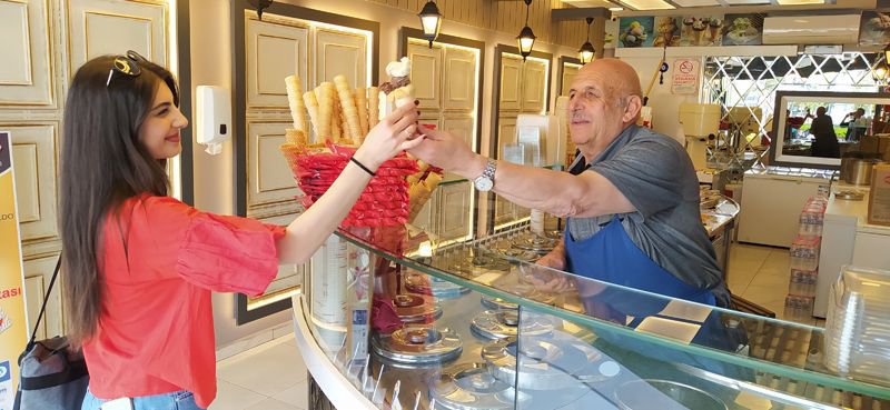 BOLU’NUN YARIM ASIRLIK EFSANE DONDURMASI