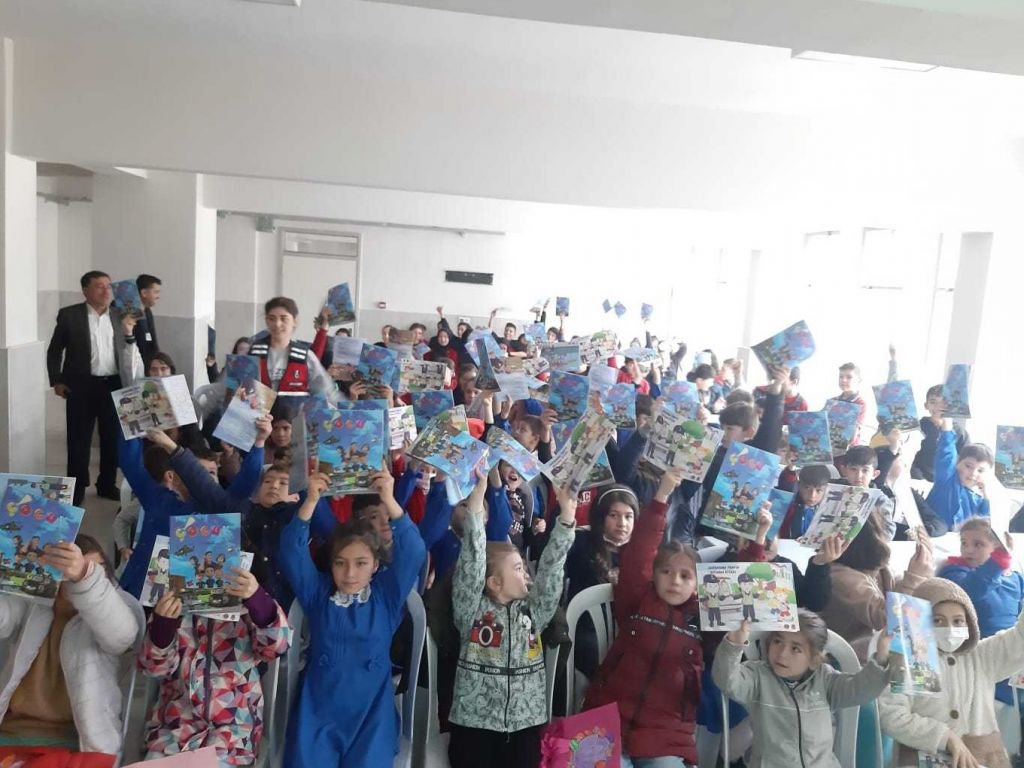 JANDARMA'DAN ÇOCUKLARA EĞİTİM