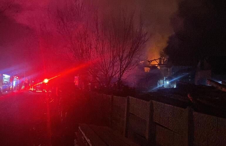 KERESTE FABRİKASI KÜLE DÖNÜYORDU