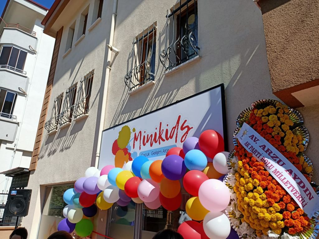 MİNİKİDS ÇOCUK GELİŞİM ATÖLYESİ BOLU’DA AÇILDI