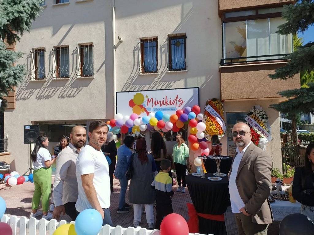 MİNİKİDS ÇOCUK GELİŞİM ATÖLYESİ BOLU’DA AÇILDI