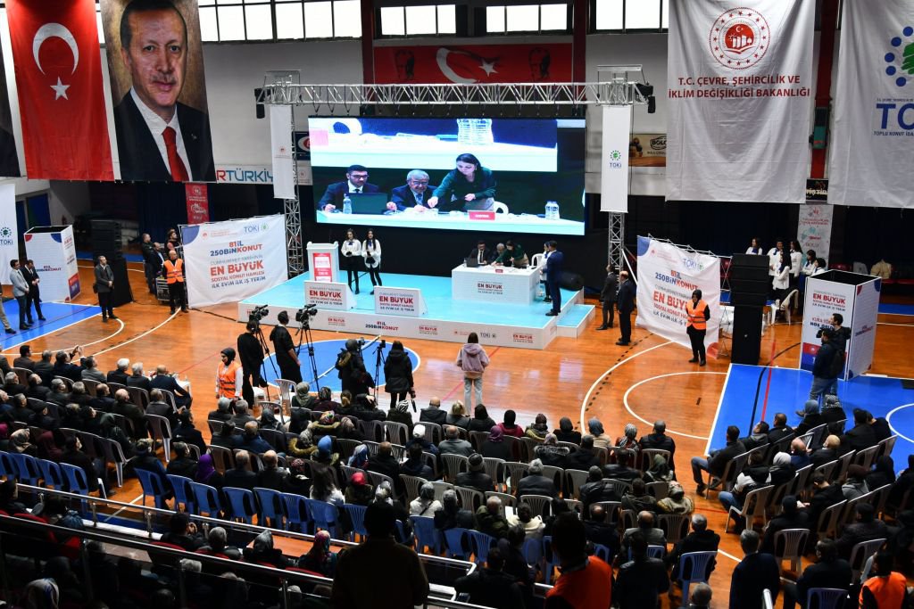 TOKİ'NİN İLK KURASI BOLU’DA ÇEKİLDİ