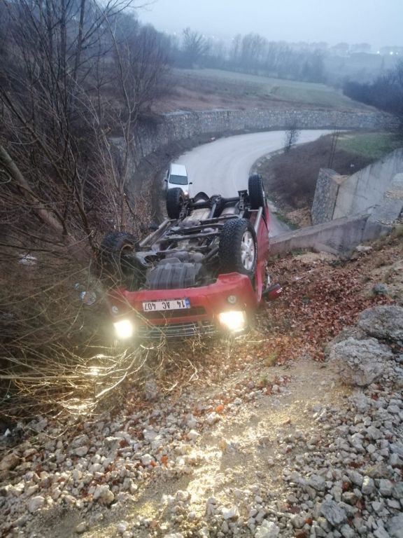 ÜNİVERSİTE YOLUNDA YİNE KAZA…