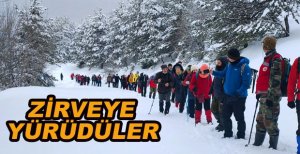 ZİRVEDE ZORLU YÜRÜYÜŞ
