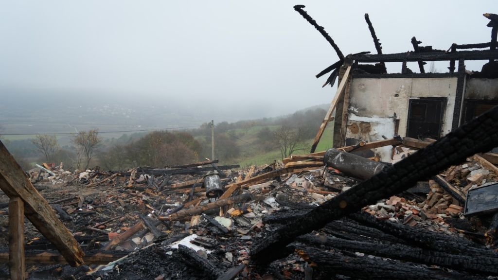 21 GÜNDE 5 YANGIN ÇIKAN KÖYDE VATANDAŞLAR TEDİRGİN