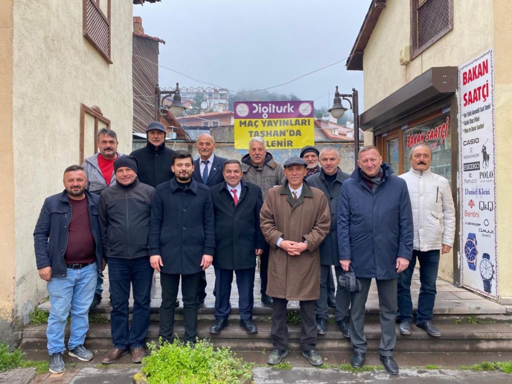 AHMET ÖRNEKBAŞ DURMAK BİLMİYOR