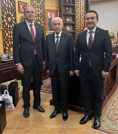 AKGÜL VE DURAK BAHÇELİ'Yİ ZİYARET ETTİLER..