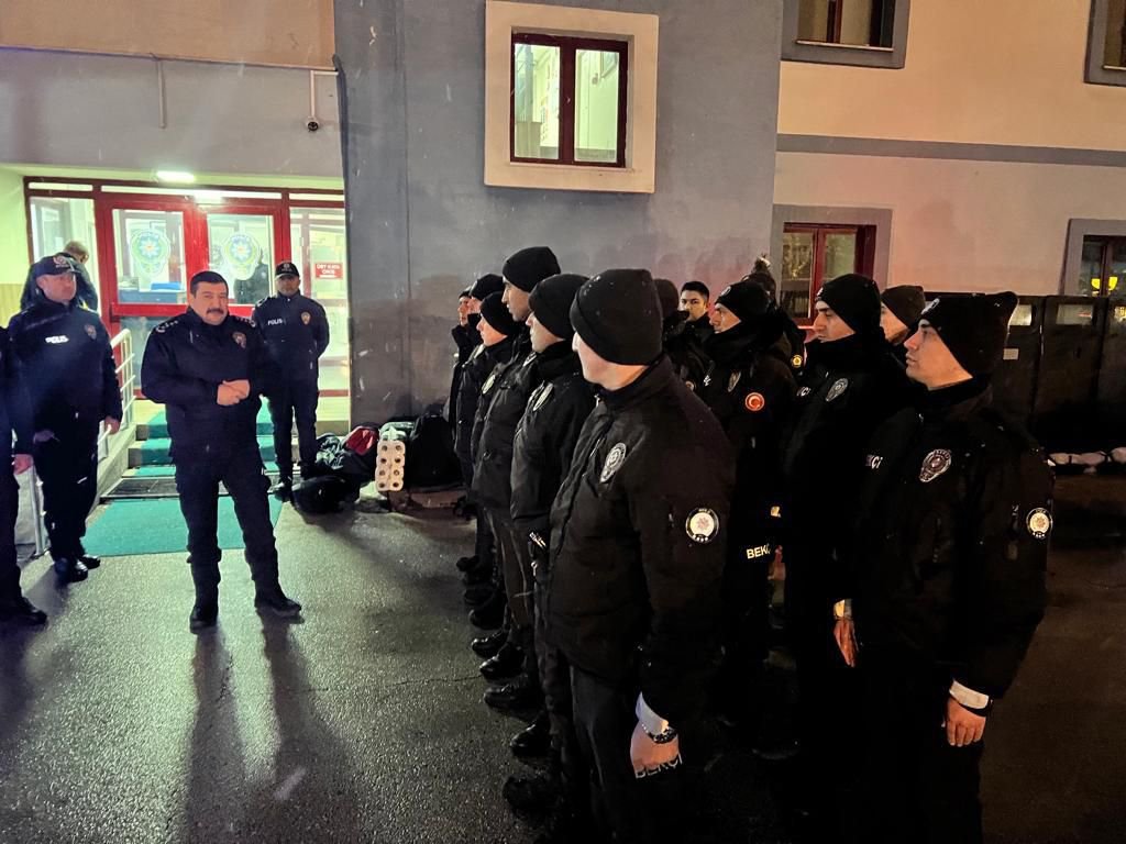 BEKÇİLERİMİZ DEPREM BÖLGESİNDE...