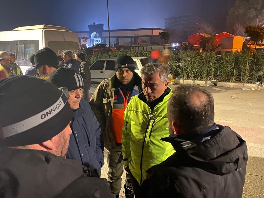 BOLU AK PARTİ TAM KADRO DEPREM BÖLGESİNDE