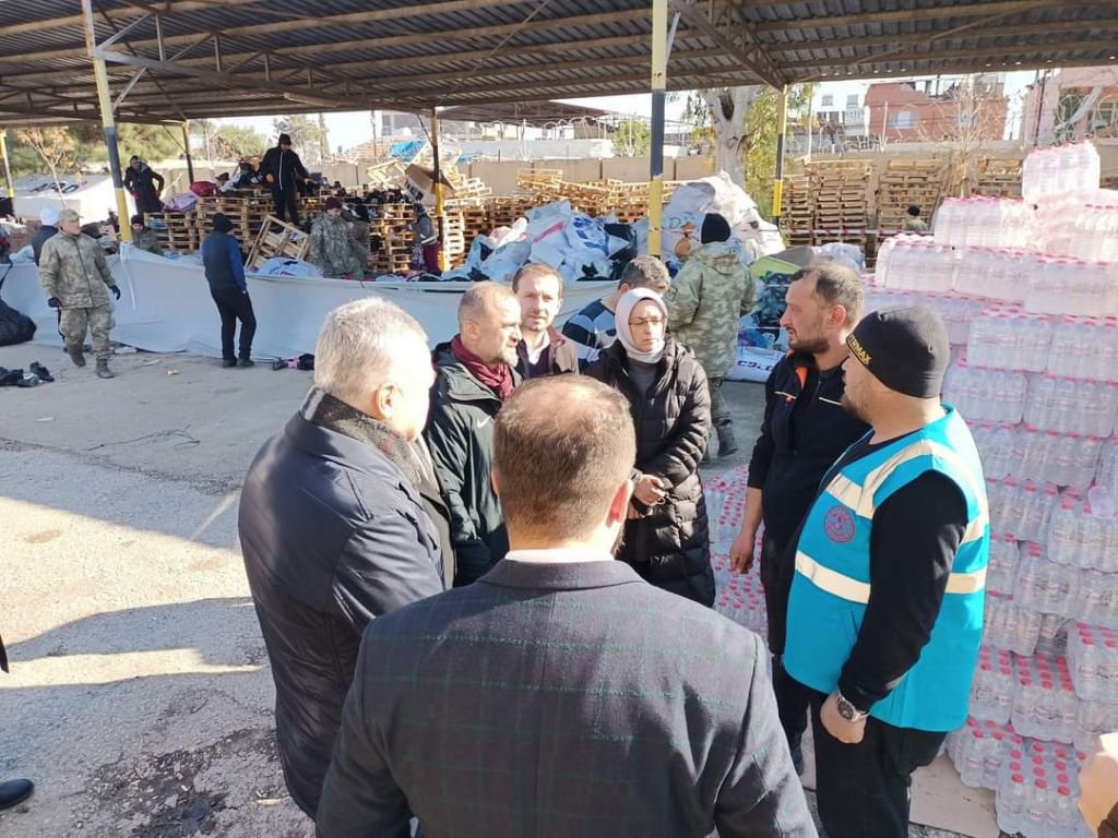 BOLU AK PARTİ TAM KADRO DEPREM BÖLGESİNDE