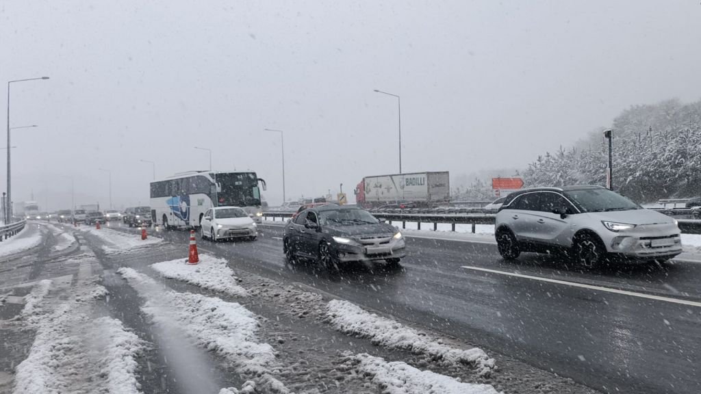 BOLU DAĞI'NDA ULAŞIM FELÇ...