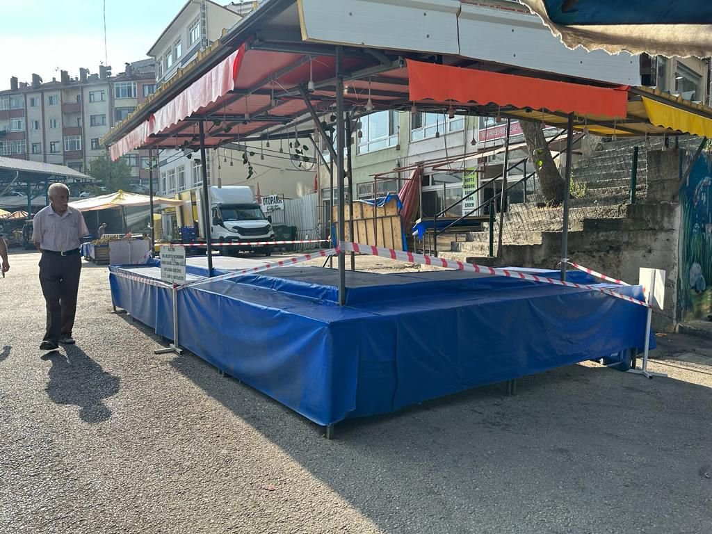 BOLU PAZARINDA ZABITA EKİPLERİ AFFETMEDİ....