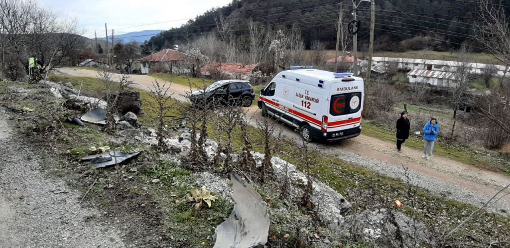 BOLU'DA OTOMOBİL YOLDAN ÇIKTI: 1 YARALI
