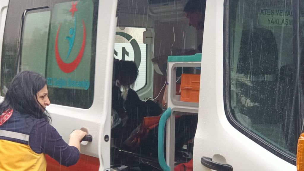 BOLU'DA POLİS MEMURU KENDİNİ VURDU