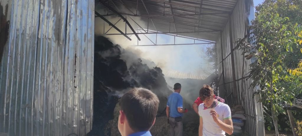 BOLU'DA SAMANLIK ALEV ALEV YANDI...