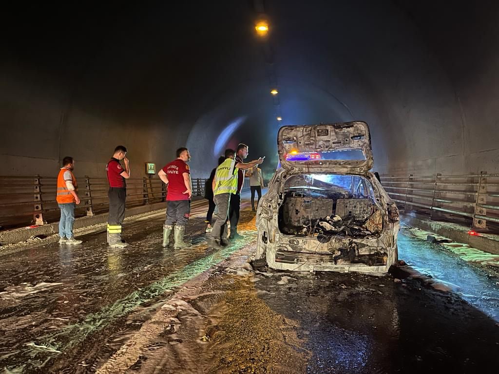 CİP TÜNELİN İÇİNDE ALEV ALEV YANDI