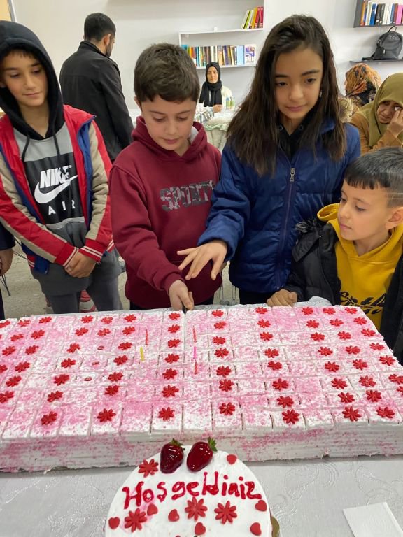 DEPREMZEDE ÇOCUKLARA MORAL GÜNÜ