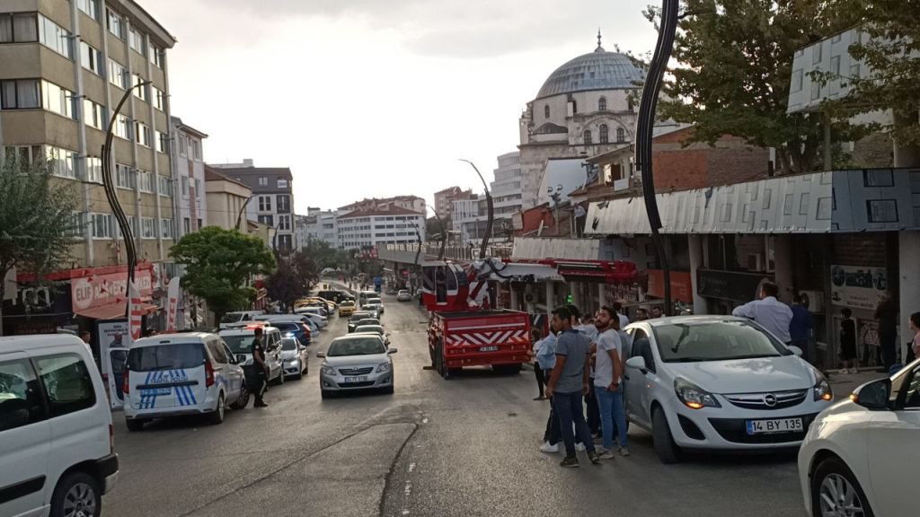 EL FRENİNİ ÇEKMEYİ UNUTTU ORTALIK KARIŞTI...