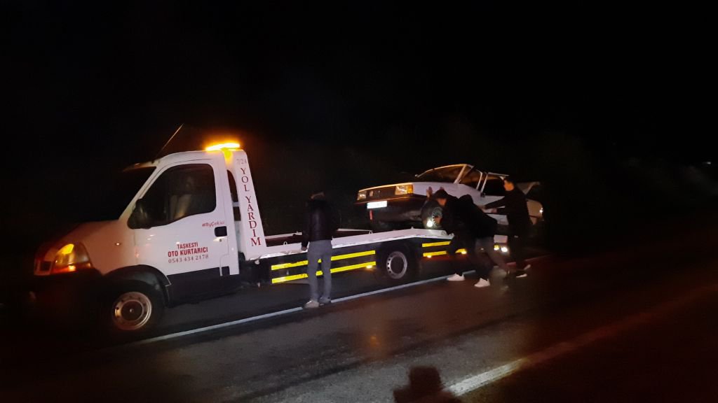 GECE SAATLERİNDE FECİ KAZA… KAFA KAFAYA ÇARPIŞTILAR…