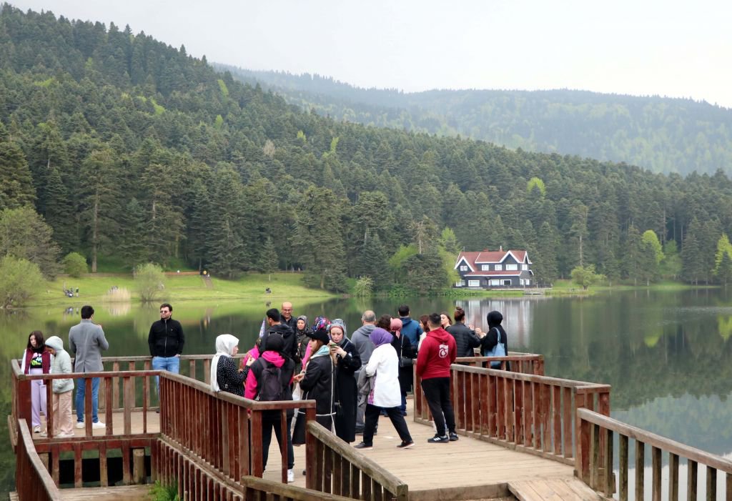 GÖLCÜK HAFTA SONU DOLDU TAŞTI...