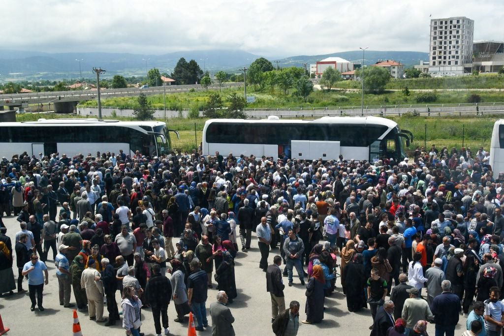 HACI ADAYLARI DUALARLA YOLA ÇIKTI