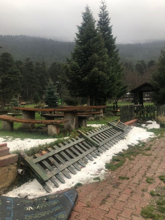 LODOS DOĞA HARİKASI GÖLCÜK TABİAT PARKI'NI YIKTI GEÇTİ