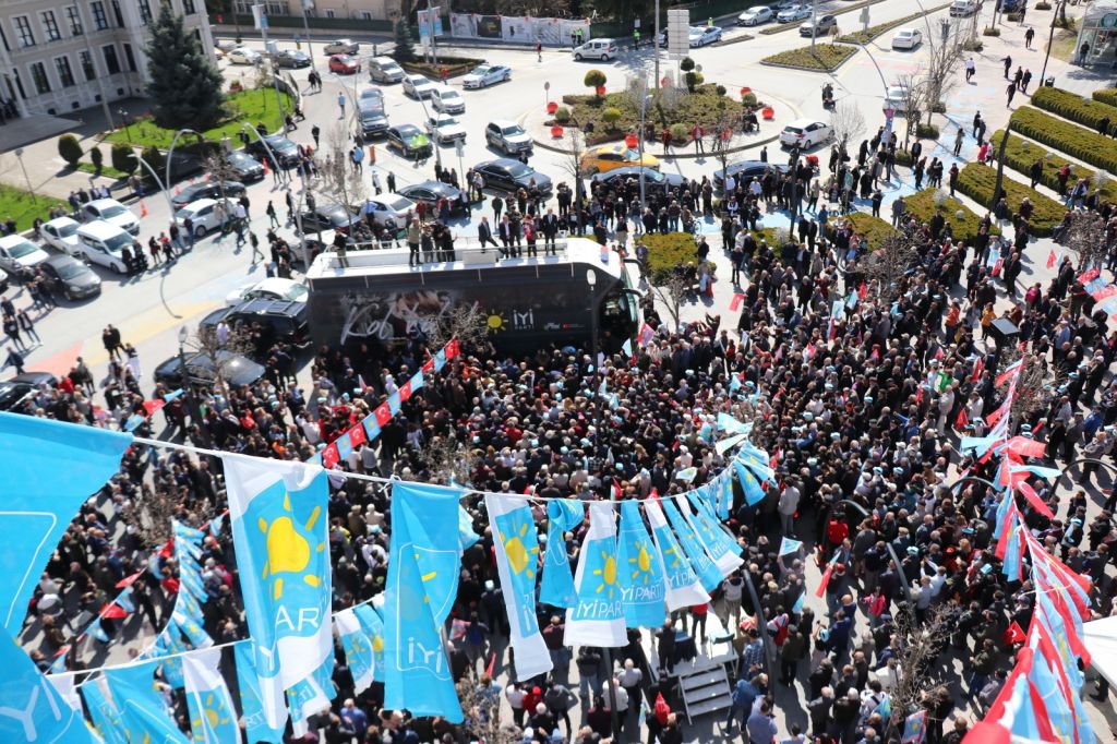 MERAL AKŞENER BOLU'DA HALKA SESLENDİ