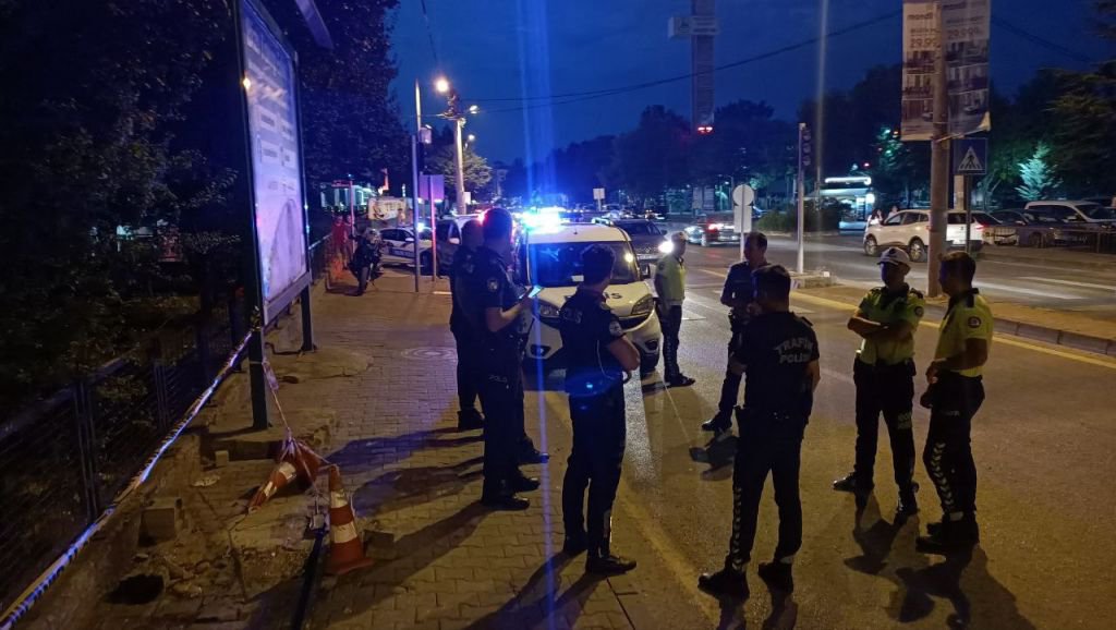 MİGROS’TA KLİMA PATLADI: 2 METRE FIRLAYAN İŞÇİ AĞIR YARALANDI