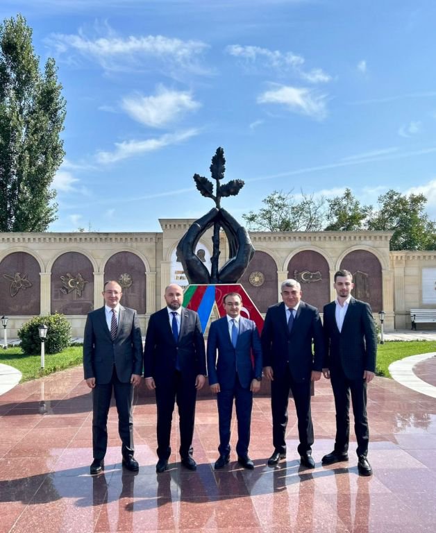 RAYESS ÇİKOLATA DÜNYAYA AÇILIYOR