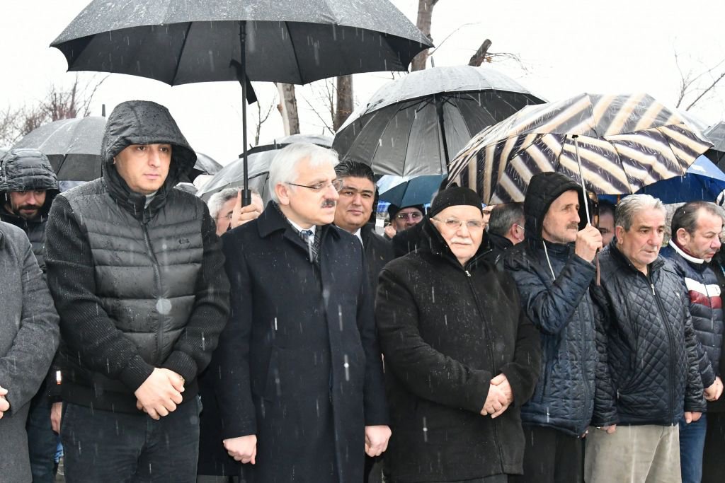 SİYASET DÜNYASI BU CENAZEDE BULUŞTU