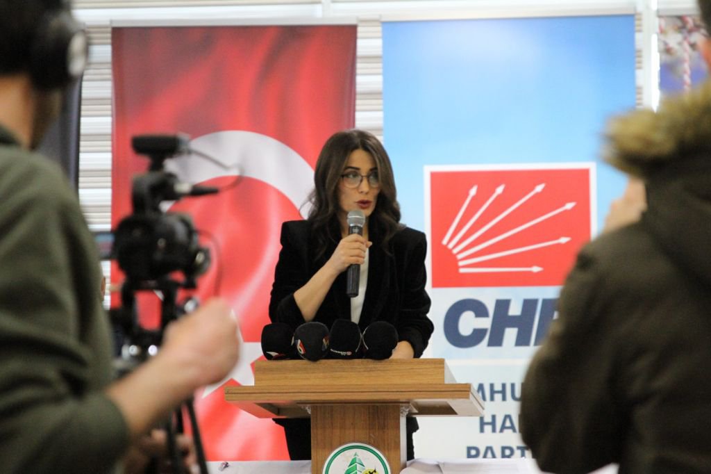 "SİZE SÖZ BAHARLAR GELECEK"