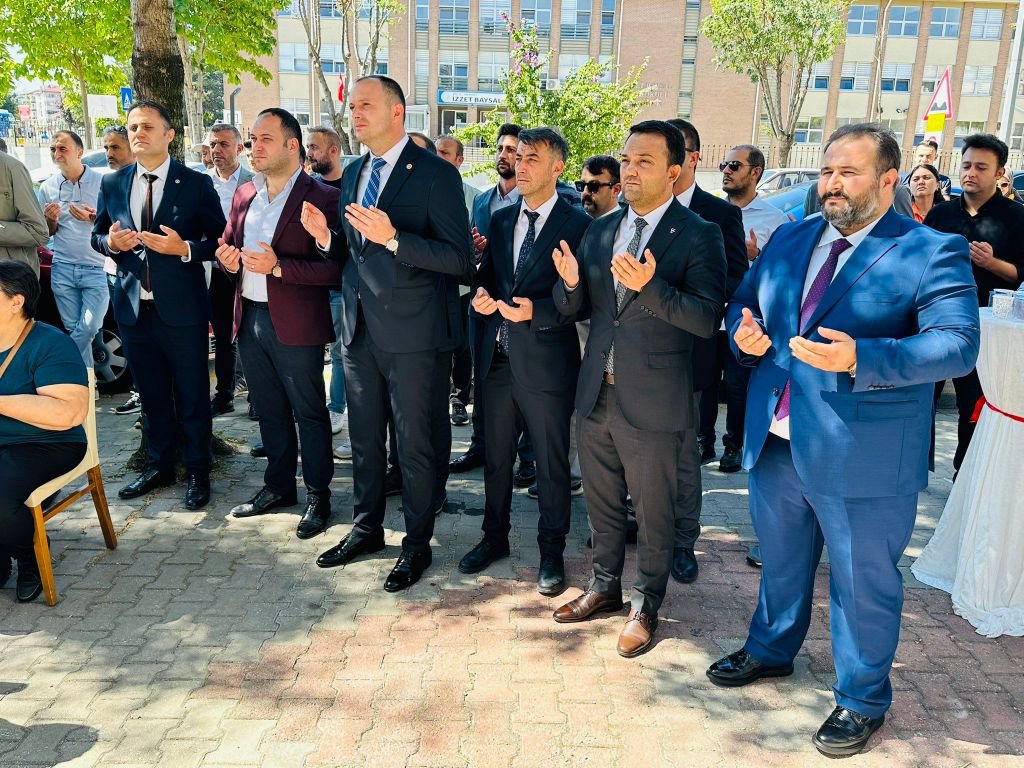 TÜRKİYE KAMU-SEN BOLU ŞUBESİNDEN BİR HİZMET DAHA… KAMU KAFE AÇILDI..