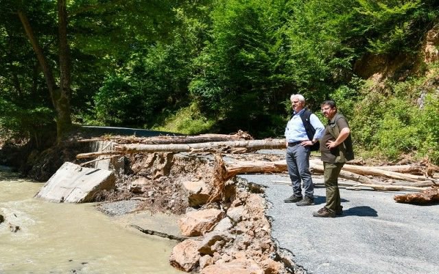 VALİ KILIÇ FELAKET BÖLGESİNDE....
