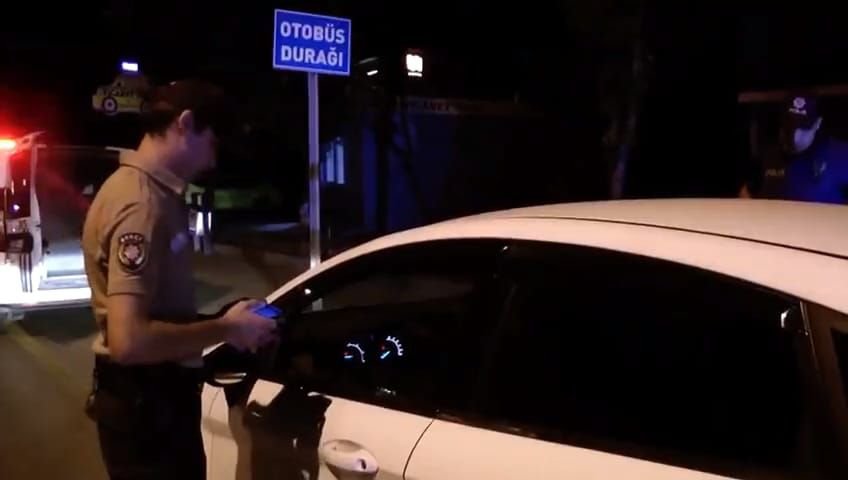 YENİ EMNİYET MÜDÜRÜ TALİMATI VERDİ, KURALLARA UYMAYAN SÜRÜCÜLERE CEZA YAĞDI