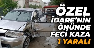 MİNİBÜSLE OTOMOBİL ÇARPIŞTI: 1 YARALI