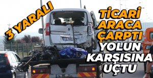 MOTOSİKLET SÜRÜCÜSÜ KARŞI ŞERİDE UÇTU... DURUMU AĞIR...