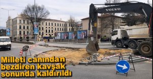 SİNİR KRİZİ GEÇİRTEN KAVŞAK KALDIRILDI